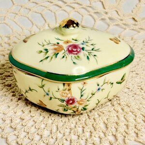 Vntg Porcelain Trinket/Jewelry Box Floral Butterfly Design Gold Trim Oval